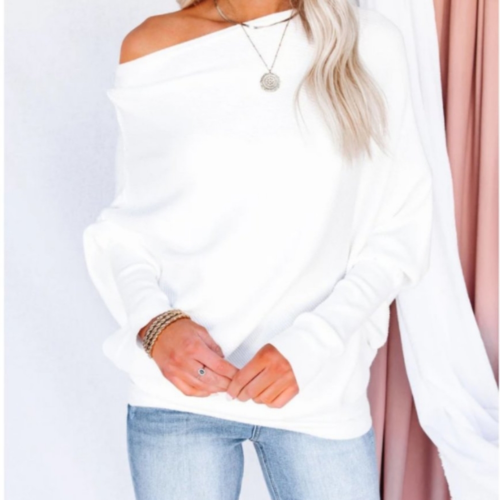 White Cashmere blend off the shoulder sweater - Picture 3 of 15